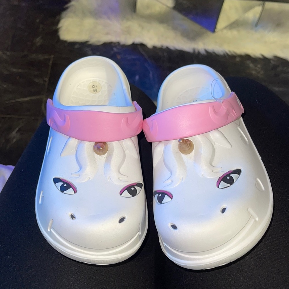 Little girls crocks